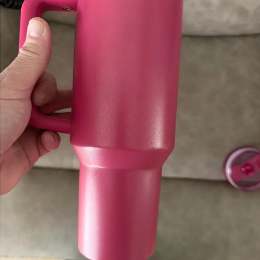 Stanley Hot Pink Travel Mug with Gold Logo Starbucks - Picture 6 of 6
